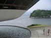 Couple sur le parvis. Musée de Niteroi. Brésil