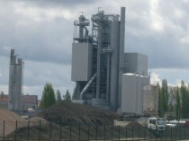 Le préfet du Val-de-Marne a le bitume dans le nez