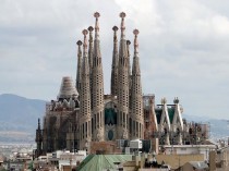 La Sagrada Familia obtient son permis de ...