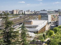 Le centre sportif Poissonniers, élément d'une ...