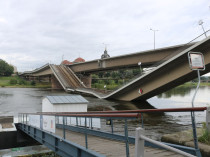 Un pont s'effondre partiellement à Dresde, en ...