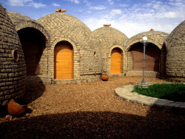 Hôtel-restaurant à Bandiagara- Mali  1996-98