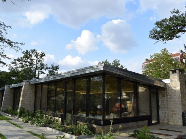 Une ancienne école maternelle transformée en maison passive