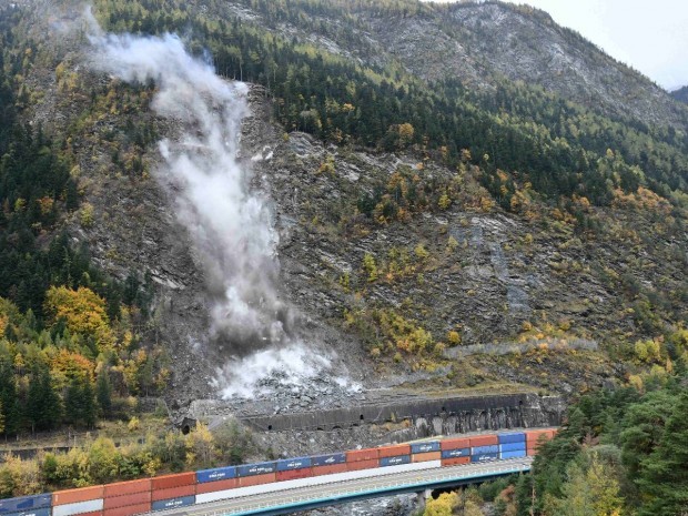 Minage falaise La Praz 3 5nov23