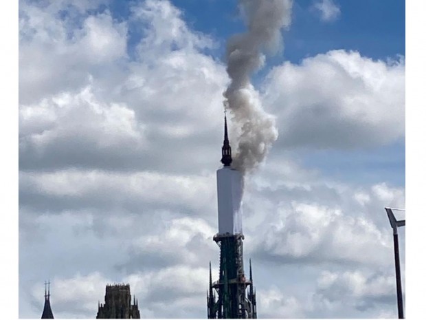 Cathédrale de Rouen incendie flèche