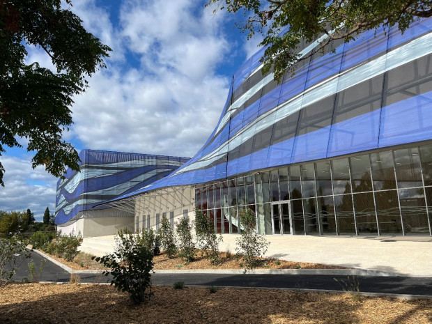 Halles des sports de Nimes - façades