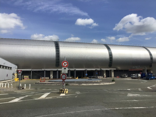 Terminal 2E de l'aéroport de Paris-Charles-De-Gaulle côté piste.