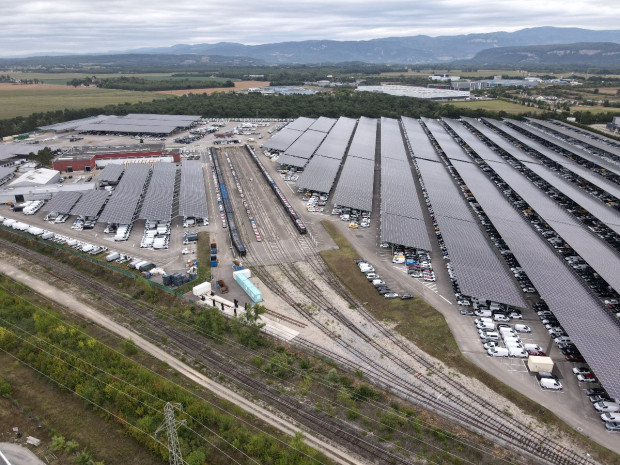 Ombrières photovoltaïques CEVA Logistics-TotalEnergies