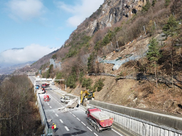 Intervention des équipes NGE sur la RN90 en Savoie