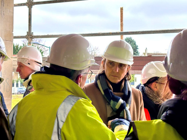 Valérie Létard, ministre en charge du logement, en visite d'un chantier de construction